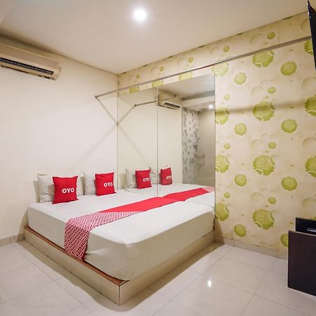 Super Oyo Capital O 92633 Spring Hotel Gubeng Surabaya Exterior photo